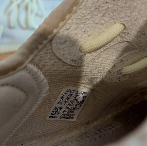 Yeezy butter - Picture 4 of 4